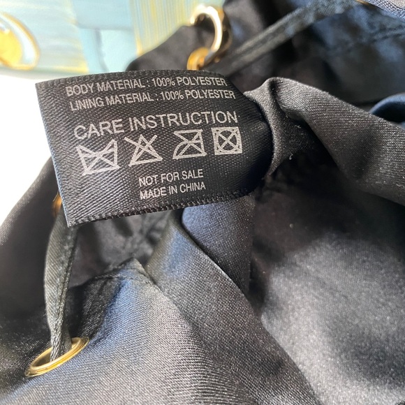 Prada Beauty Makeup Pouch to Crossbody Bag Purse - Picture 6 of 6